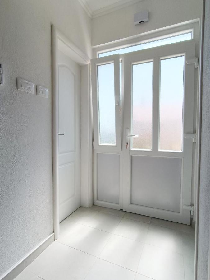 Apartment Sunset I Требине Екстериор снимка